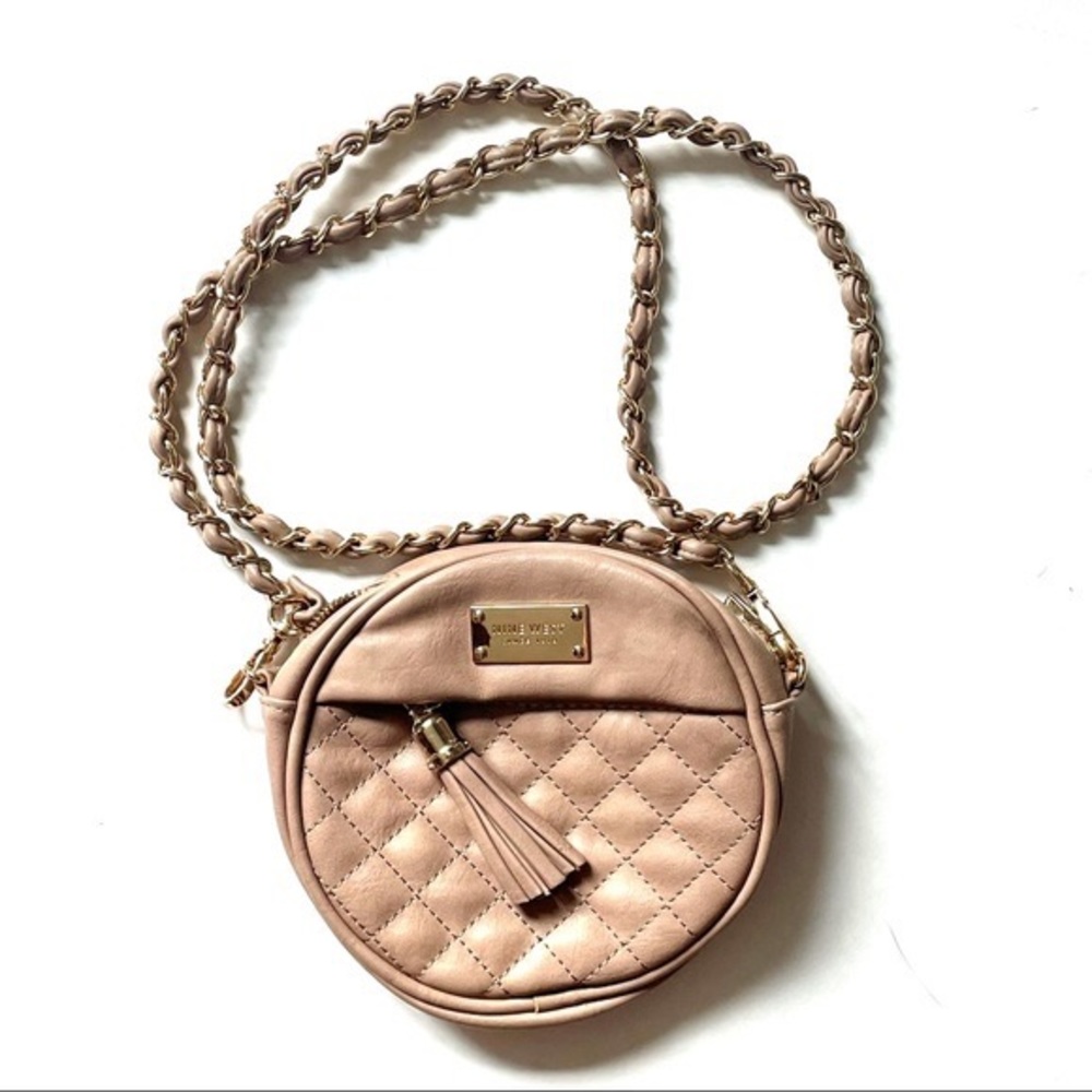 nine west quilted circular crossbody with tassel gold chain